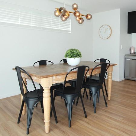 3 - Sunny Brand New House Villa Wanaka Eksteriør billede
