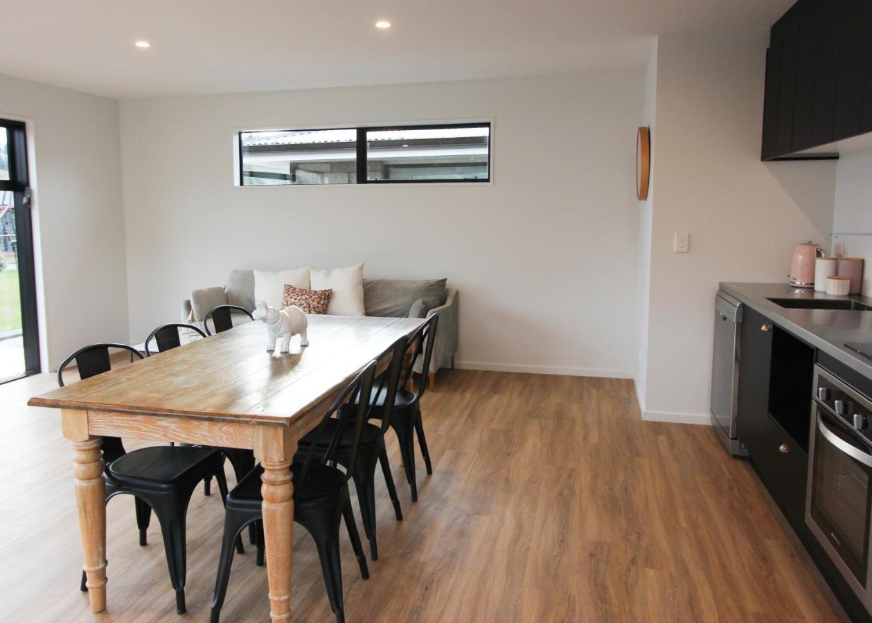 3 - Sunny Brand New House Villa Wanaka Eksteriør billede
